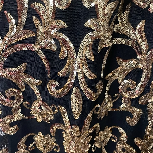 Fashion Nova - The Vice Sequin Gown - Black and Gold - XSmall - Picture 5 of 5